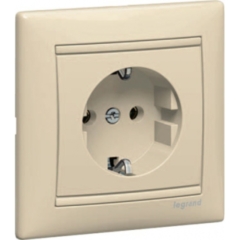 Legrand DIY Valena Крем Розетка 1-ая с/з (695612)